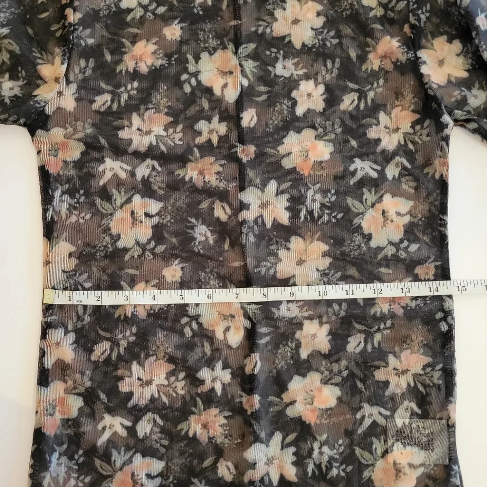 NWT Simons New In Black Fitted Long Sleeve Blouse - Picture 7 of 10